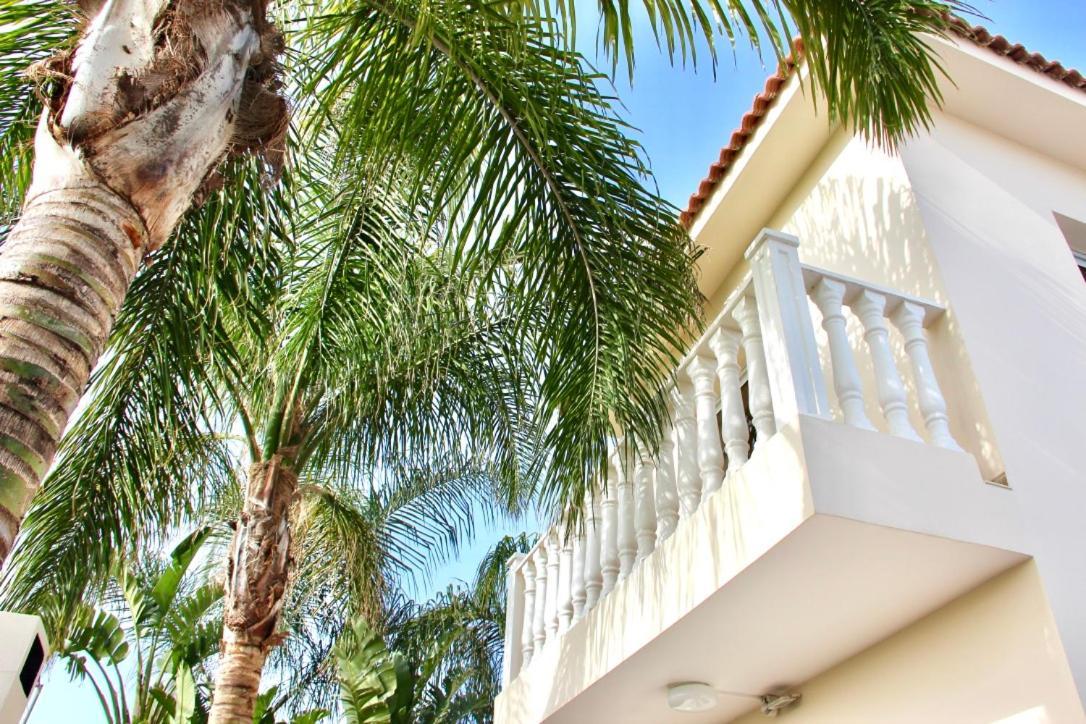 Villa Agnes Айя Напа Екстериор снимка