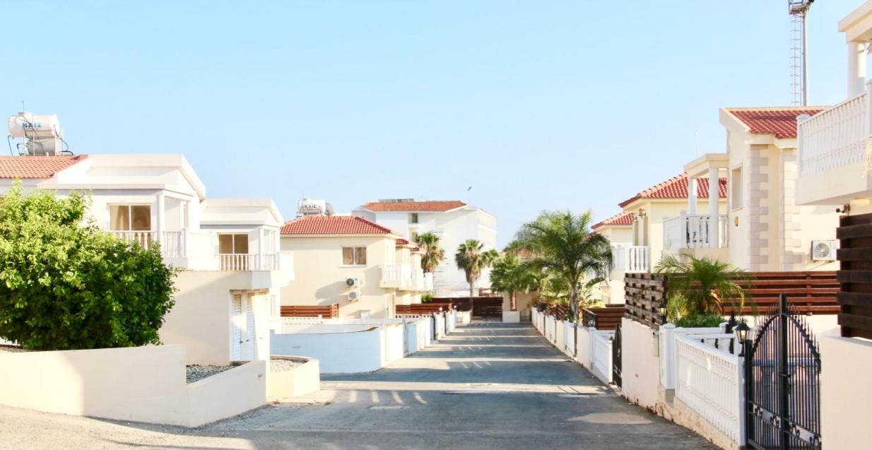 Villa Agnes Айя Напа Екстериор снимка