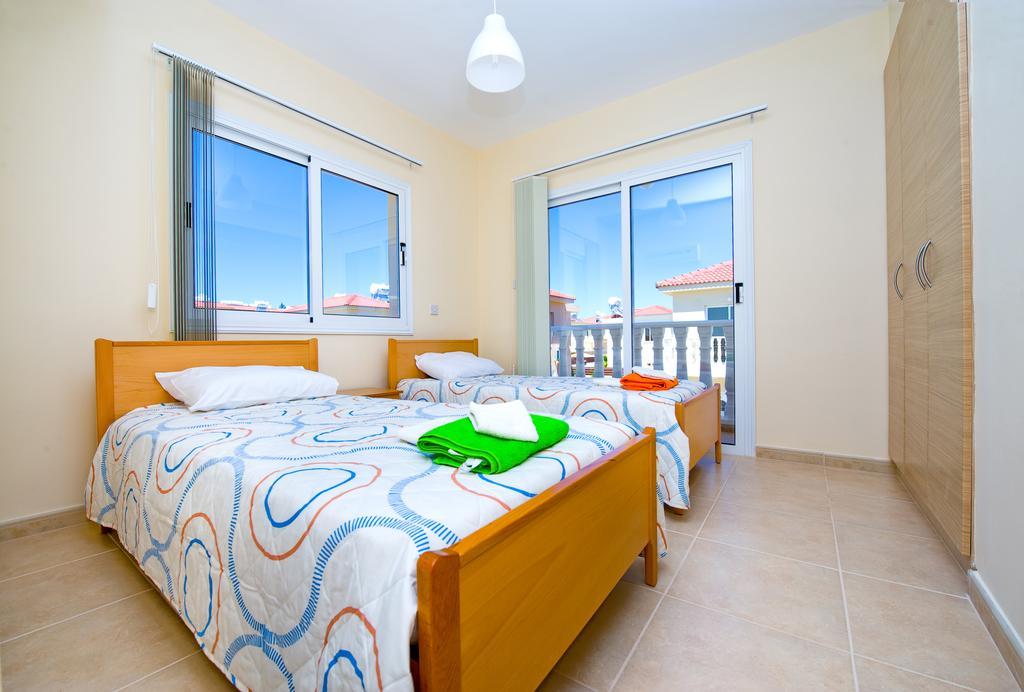 Villa Agnes Айя Напа Екстериор снимка