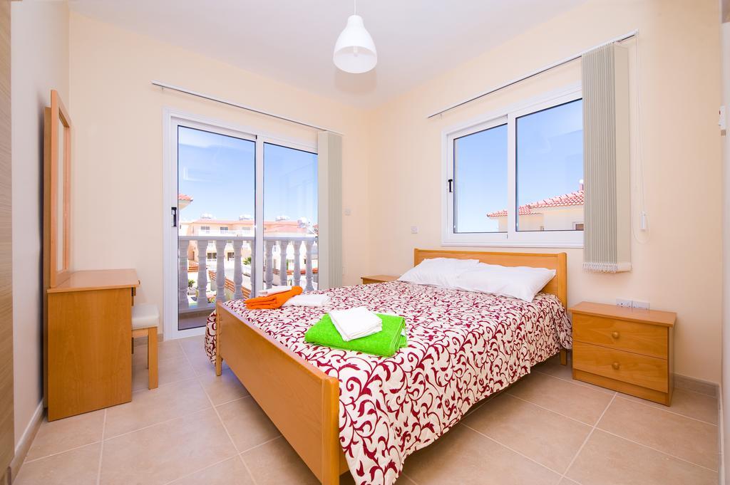 Villa Agnes Айя Напа Екстериор снимка